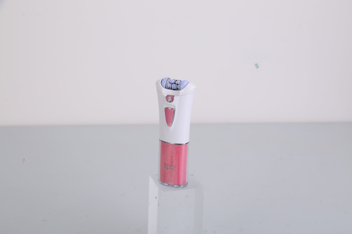 Cordless epilator & shaver with LED for smooth face and body